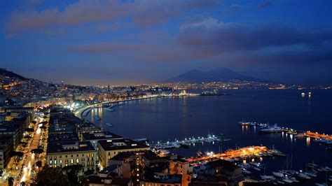 Nighttime in Naples: A Symphony of Illumination